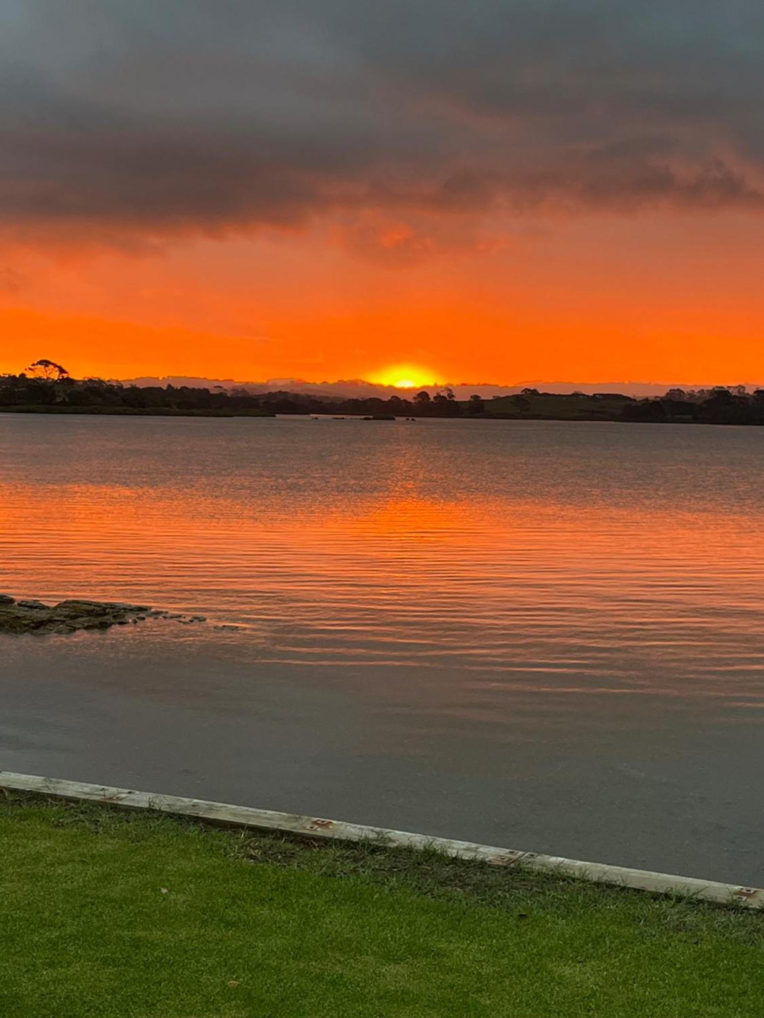 Absolute Waterfront Serenity Near Auckland Clarks Beach Esterno foto